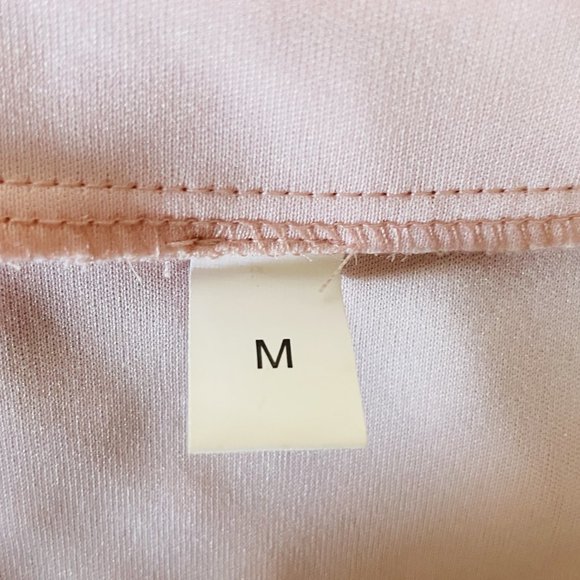 NWOT - Beautiful Pink Split Neck Half Sleeve Lace Panel Blouse - Picture 7 of 9